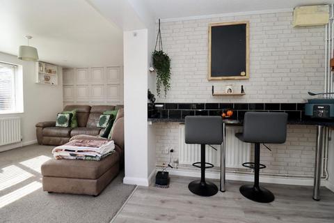 3 bedroom semi-detached house for sale, Wordsworth Gardens, Aylesham, Canterbury, Kent, CT3 3LY