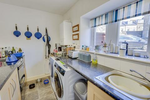3 Back Lane, Horsforth, Leeds, LS18 4RF
