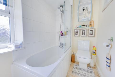 3 Back Lane, Horsforth, Leeds, LS18 4RF