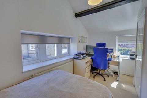 3 Back Lane, Horsforth, Leeds, LS18 4RF