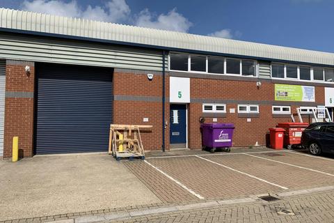 Warehouse to rent, Southern Rd Aylesbury HP19 9EW