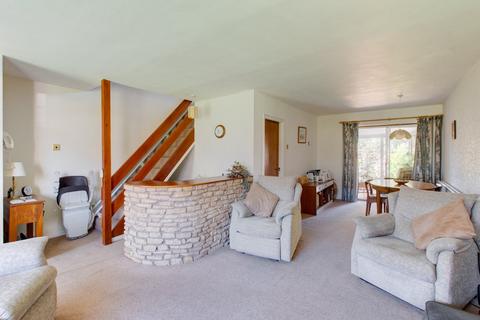 10 Beehive Close, Catshill, Bromsgrove, B61 0PT