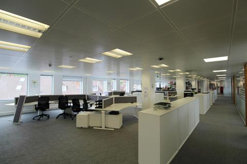 Office to rent, Station Appr West Byfleet KT14 6NW