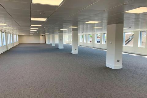 Office to rent, Station Appr West Byfleet KT14 6NW