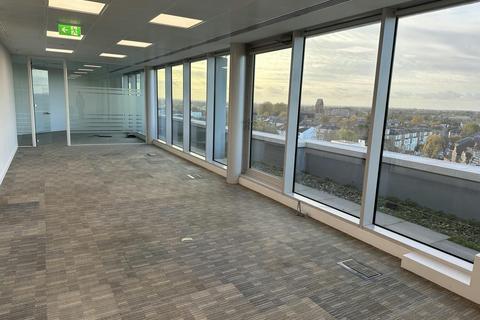 Office to rent, St. Marks Hl Surbiton KT6 4QD
