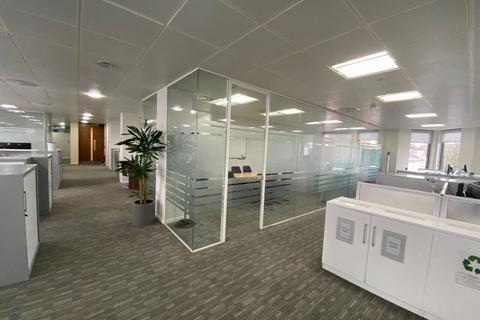 Office to rent, St. Marks Hl Surbiton KT6 4QD