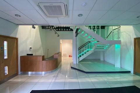 Office to rent, 2-3 Wintersells Rd Byfleet KT14 7LF