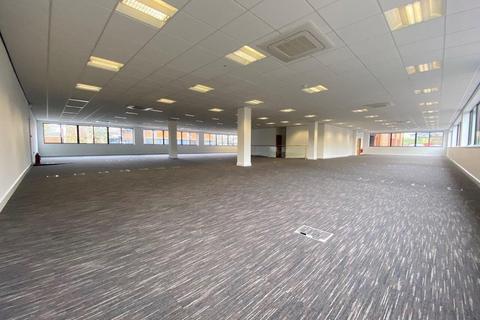 Office to rent, 2-3 Wintersells Rd Byfleet KT14 7LF