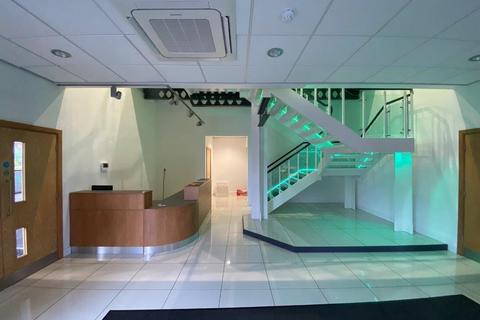 Office to rent, 2-3 Wintersells Rd Byfleet KT14 7LF