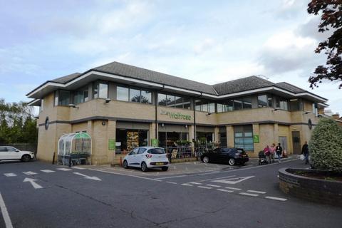 Shop to rent, 72 Oldfield Rd Hampton TW12 2HQ