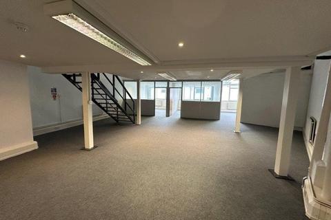 Distribution warehouse to rent, 1 Blenheim Rd Epsom KT19 9AP