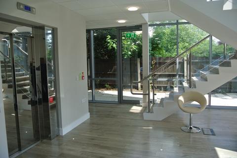 Office to rent, 2 Esher Rd Walton On Thames KT12 4JY