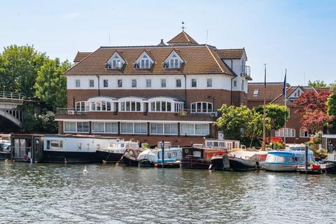 Office to rent, Lower Teddington Rd Kingston Upon Thames KT1 4ER