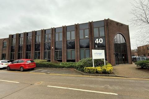 Industrial unit to rent, Leatherhead Rd Chessington KT9 2NY