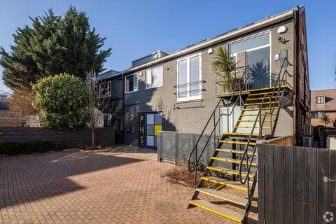 Office to rent, 25-37 Cowleaze Rd Kingston Upon Thames KT2 6DZ