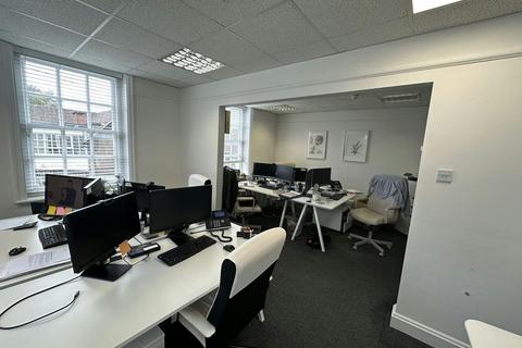 Office to rent, 2-2A High St Thames Ditton KT7 0RY