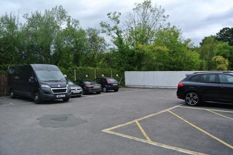 Office to rent, Portsmouth Rd Esher KT10 9AD