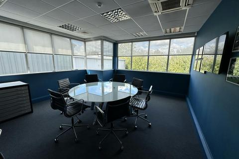 Office to rent, Portsmouth Rd Esher KT10 9AD