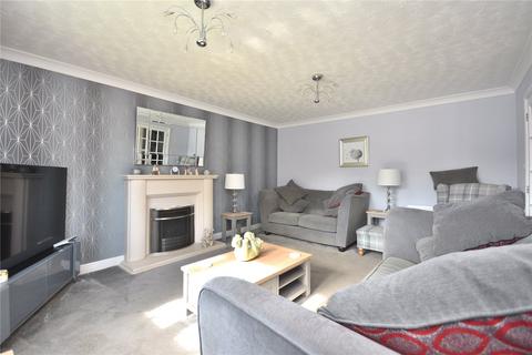 undefined, Kirkfield Gardens, Leeds, West Yorkshire