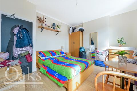 24 Werndee Road, London, SE25 5LB