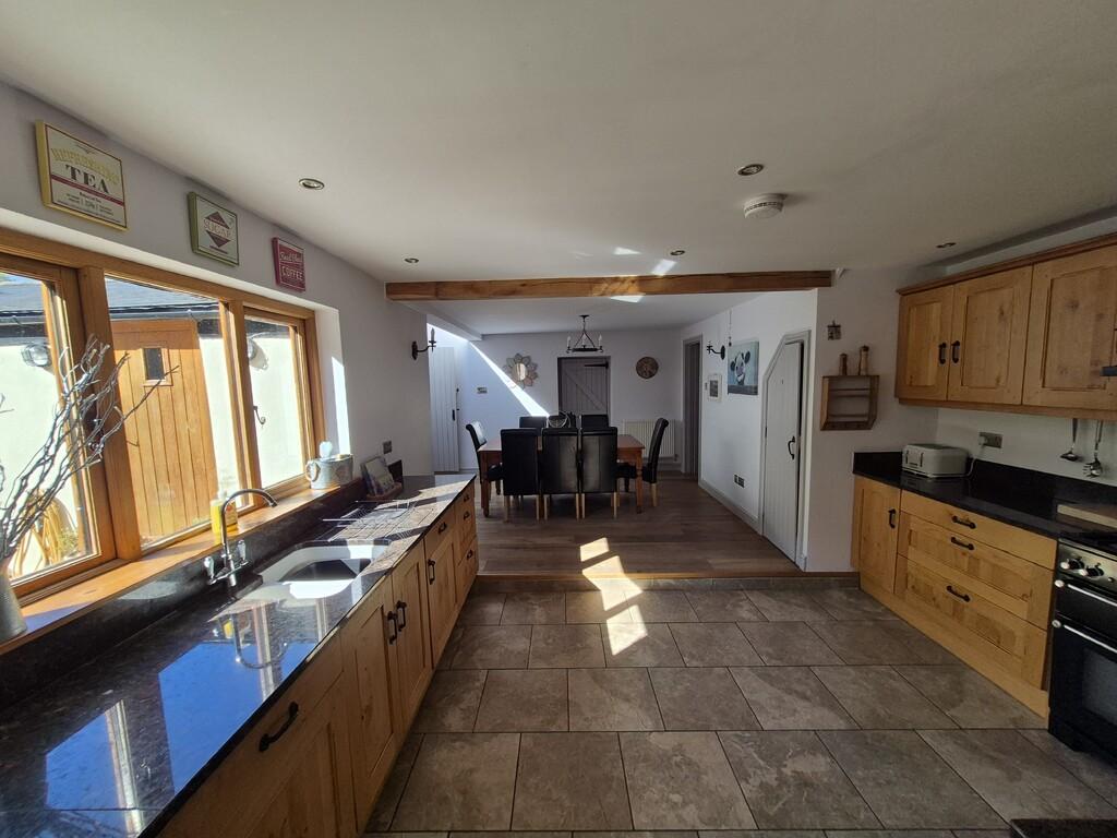 Kitchen dining room