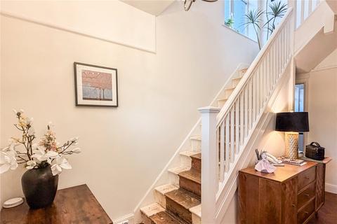 579 Broadway, Chadderton, Oldham, OL9 8DW
