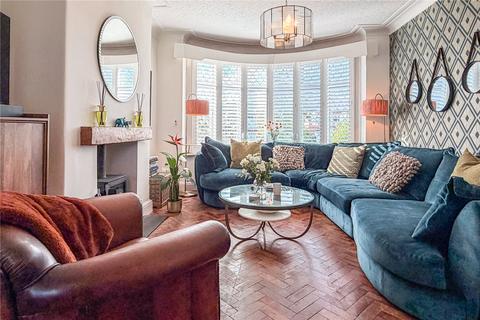 579 Broadway, Chadderton, Oldham, OL9 8DW