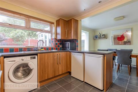 76 Arnside Avenue, Chadderton, Oldham, OL9 9DJ