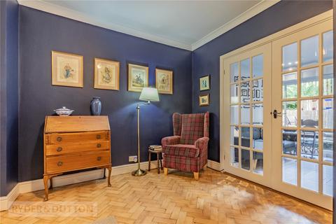 3 Grove Road, Uppermill, Oldham, OL3 6JY