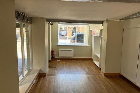 Retail property (high street) to rent, 2 Mill St Oakham LE15 6EA