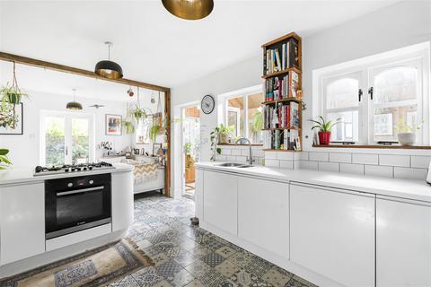 28 Abbey Road, Cambridge, CB5 8HQ