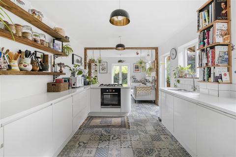 28 Abbey Road, Cambridge, CB5 8HQ