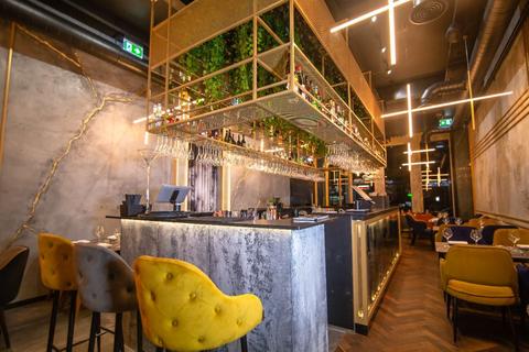 Restaurant to rent, 10 Victoria Rd Ruislip HA4 0AA