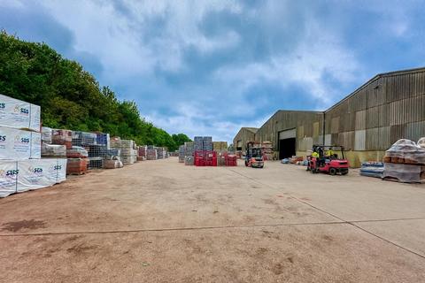 Warehouse to rent, Howe Rd Watlington OX49 5EQ