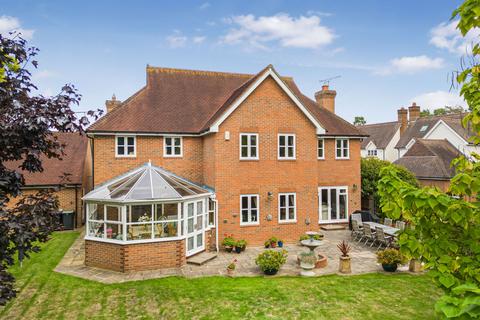 5 bedroom detached house for sale, Chestnut Drive, Bishop's Stortford CM22