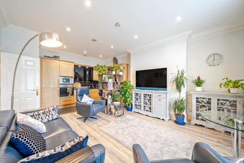 undefined, Roseville Avenue, Harrogate, HG1