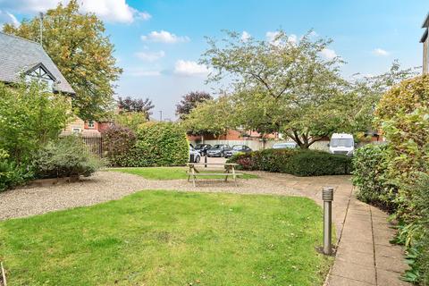 undefined, Roseville Avenue, Harrogate, HG1