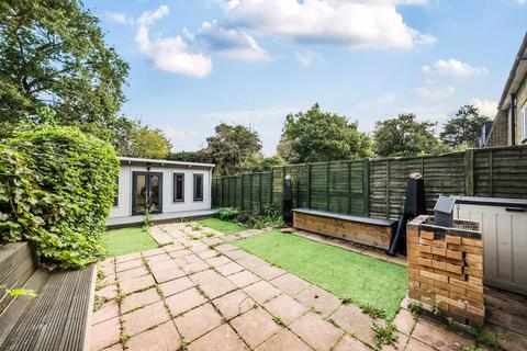 2 bedroom terraced house for sale, Knapmill Road, London