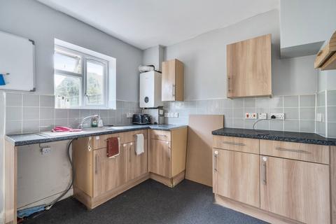 2 bedroom terraced house for sale, Knapmill Road, London