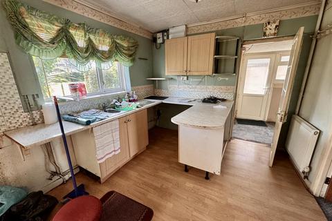 3 bedroom semi-detached house for sale, Brynhafod, Ammanford