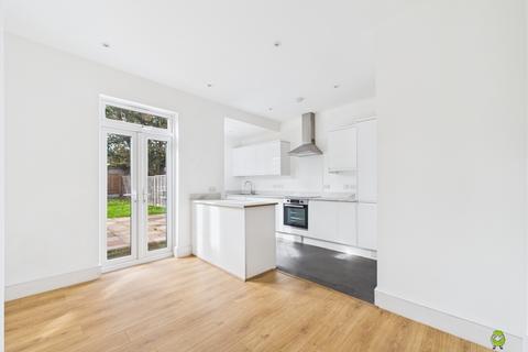 16 Myrtledene Road, London, SE2 0EZ