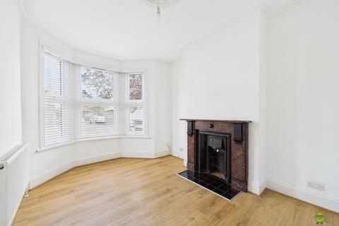 16 Myrtledene Road, London, SE2 0EZ