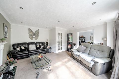 undefined, Crozier Drive, South Croydon CR2