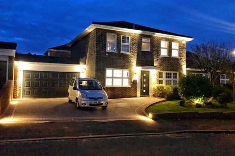 undefined, Crozier Drive, South Croydon CR2