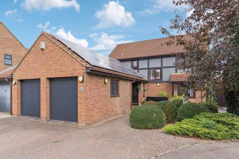 4 bedroom detached house for sale, Richmond Close, St Neots PE19
