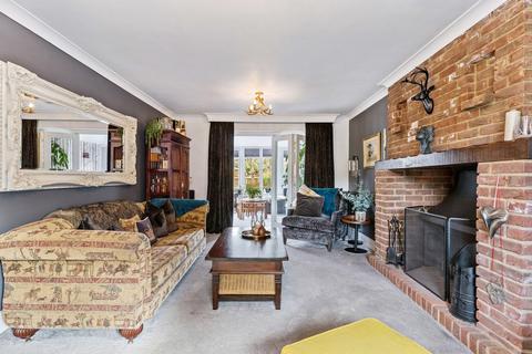 4 bedroom detached house for sale, Richmond Close, St Neots PE19