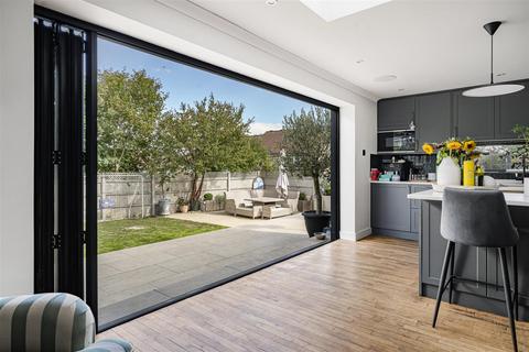 4 bedroom detached house for sale, Meadowsweet Close, Haverhill CB9