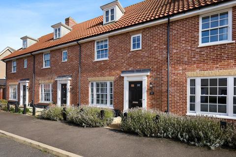 3 bedroom townhouse for sale, Wilfreds Way, Brightlingsea, Colchester, CO7