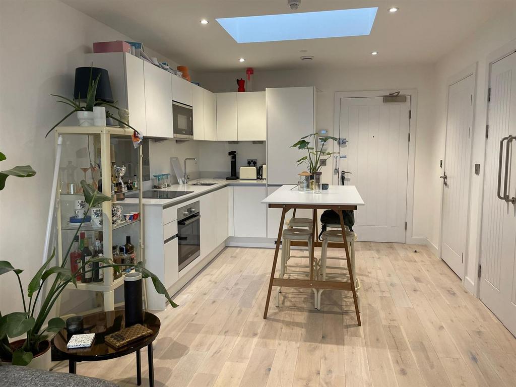 Kitchen Area.jpg