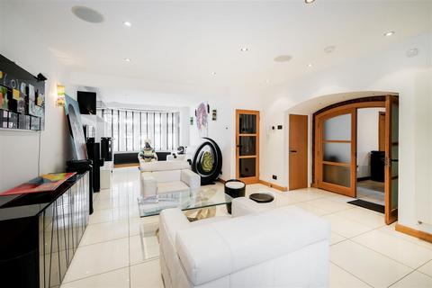 undefined, Endlebury Road, North Chingford
